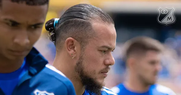 Millonarios y su linea de 5 para enfrentar a Boston River