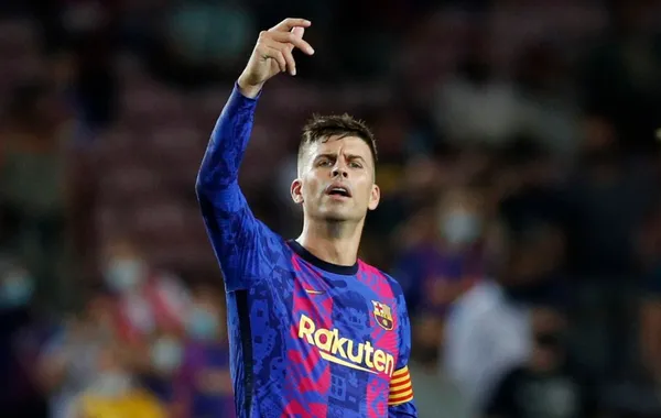 A Gerard Piqué no le convendría que llegué un zaguero colombiano al FC Barcelona en el próximo mercado de pases.