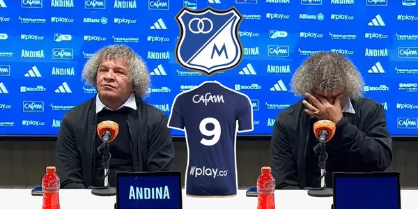 Alberto Gamero en una rueda de prensa