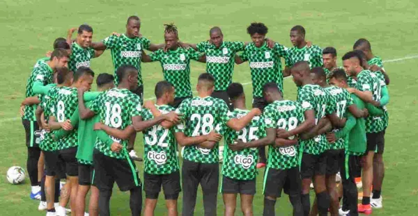 Alexandre Guimarães está mirando el plantel que contará en Atlético Nacional para el 2021 y ya hay dos jugadores que no le convencen