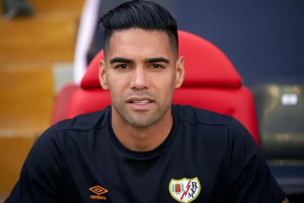 Andoni Iraola compareció ante los medios y dejó un mensaje claro sobre cómo avanza la lesión del “Tigre”.