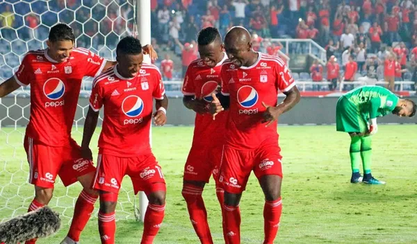 Ante la duda sobre Adrian Ramos por parte de la hinchada y de sus compañeros, llegó un joven delantero a América de Cali que promete dejarlo todo.