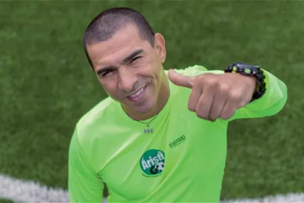 Aristizabal hoy en día cambió los balones por los micrófonos y es un destacado comentarista y panelista de ESPN Colombia, adicional a ello tiene otro negocio vinculado al fútbol.