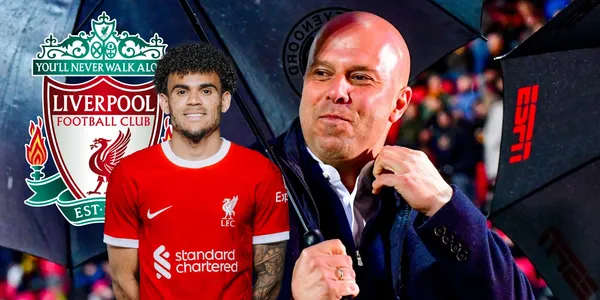 Arne Slot con un paraguas y Luis Díaz con la camiseta del Liverpool