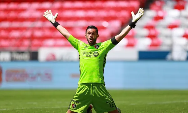 Camilo Vargas actualmente es el portero del Atlas de México. Vargas en la Primera División de México durante este año 2021 ha sido uno de los mejores arqueros, superando incluso las actuaciones de figuras como el mexicano Guillermo Ochoa. Vargas tiene el récord con el arco con más veces en cero y en Italia hay un equipo que no pierde la esperanza de comprar sus derechos deportivos.