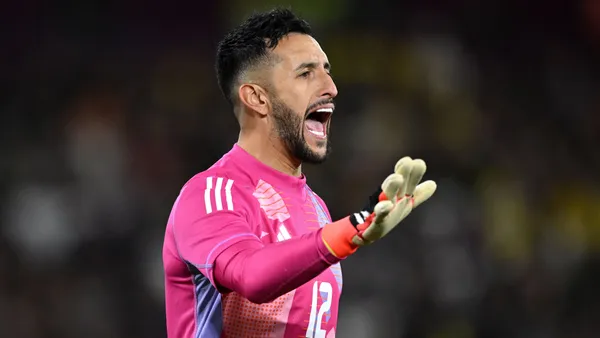 Camilo Vargas se vistió de héroe para evitar que se abulte el marcador vs. Brasil