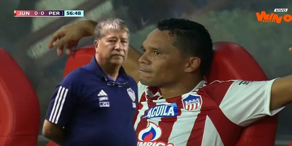 Carlos Bacca la pasa muy mal en el Junior FC al no dar la talla y El Bolillo Gómez dijo sin filtro lo que sucede.