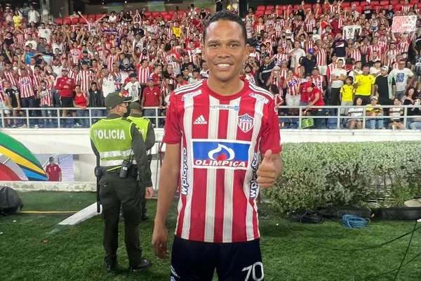 Carlos Bacca regresó a Colombia y es nuevo refuerzo del cuadro tiburón