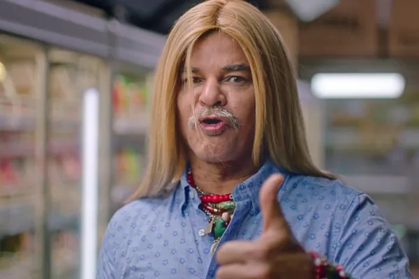 Carlos Valderrama es un exfutbolista histórico de la Selección Colombia y que gracias a su imagen gana varios millones de dólares.