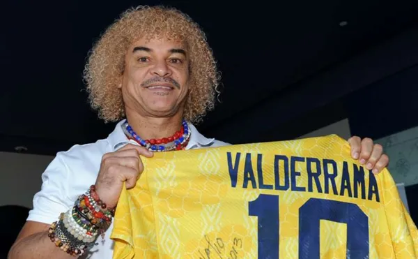 Carlos Valderrama nació el 02 de septiembre de 1961, en Santa Marta, Departamento del Magdalena en Colombia. Hoy cumple 60 años de vida y todo el mundo del fútbol no perdió la oportunidad para felicitar a la figura más icónica que ha tenido el fútbol colombiano. Se rumora que Valderrama pidió un deseo especial de cumpleaños.