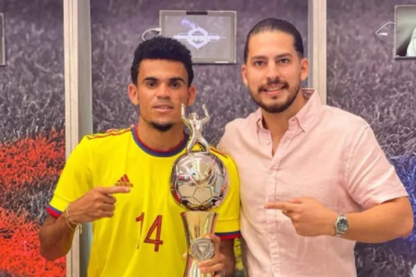 Carlos Van Strahalen es el representante del colombiano quien consideraba normal que un club tran grande como Liverpool tuviera interés en el guajiro.