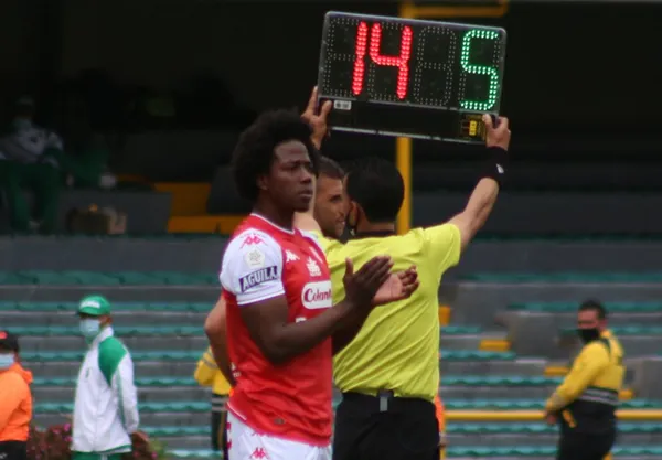 Carlos ya vio sus primeros minutos en la victoria del cuadro “Cardenal” contra el Envigado.