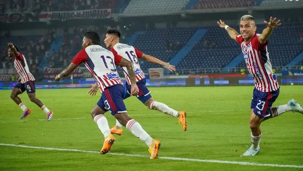 César Farías está dejando su huella en Junior. El técnico venezolano ha decidido darle prioridad a los jóvenes talentos de la cantera. Foto: Instagram