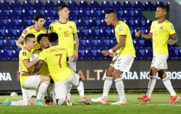 Colombia mostró ya sus cartas tácticas contra Uruguay y hubo novedades interesantes.