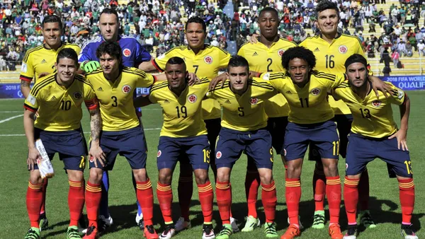 Con una sentida publicación en su perfil de Instagram, el lateral anunció que cuelga los botines como jugador profesional.