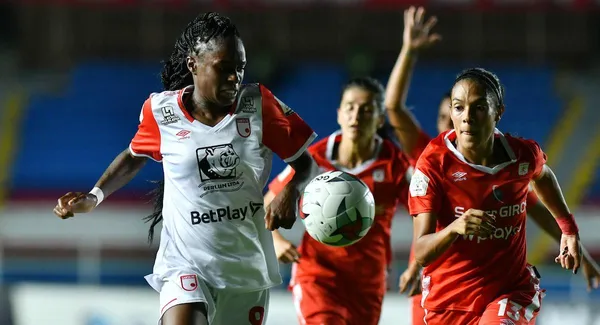 Continúa la emocionante Liga Colombiana femenina, la jornada 16, cerró con las chicas de Santa fe intratables, y ahora toman la punta del torneo.