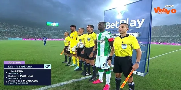 Cristian Zapata y Álvaro Montero protagonistas de uno de los clásicos del fútbol colombiano.