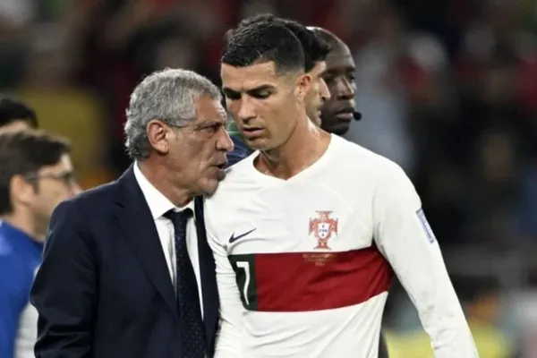 Cristiano Ronaldo habría tenido una molestia en Qatar, comentaron que fue con su entrenador Fernando Santos y el astro luso aclaró lo que sucedió.