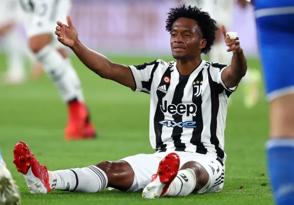Cuadrado gana $5 millones de dólares en la Juventus, desea un ajuste de salario y adicional a ello tendría otra exigencia para renovar con el club.