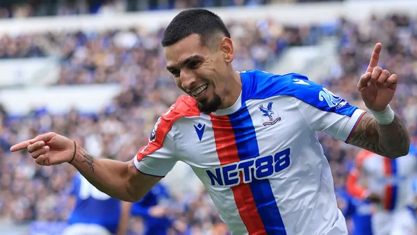 Daniel Muñoz y su posibilidad de salir del Crystal Palace