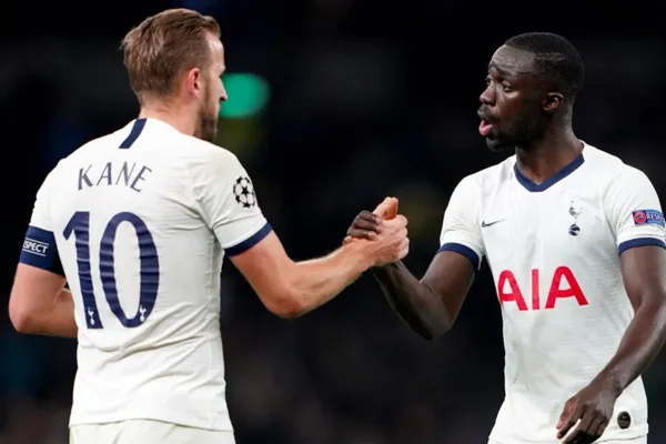 Davinson Sánchez fue titular en el último juego que disputó y ganó el Tottenham contra el Manchester City. Sánchez fue entrevistado por el medio Sky Sports y aprovechó la oportunidad para dejar unos comentarios sobre la salida de su compañero de equipo Harry Kane: “Estamos de su lado y cualquier decisión que pase o él tome, entonces lo vamos a apoyar porque lo da todo por el club”. Davinson hizo otros comentarios sobre Kane y dejó saber que pasará en su futuro con el Tottenham.