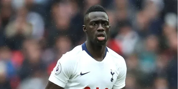 Davinson Sánchez no recibe buenas noticias en el Tottenham de Inglaterra.