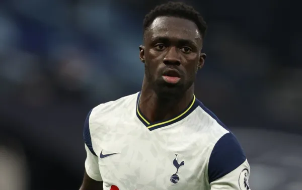 Davinson Sánchez volvió a ser titular en el partido del Tottenham contra el Watford, en la tercera jornada de la Premier League de Inglaterra, el equipo del colombiano se impuso un gol por cero. Sánchez viajará para integrarse a la Selección Colombia, a pesar de las restricciones de salida que desean colocar los equipos ingleses a los jugadores sudamericanos o africanos. Davinson con su última actuación le advirtió a Reinaldo Rueda que está bien físicamente y que cuente con él para ser titular con Colombia, en la serie de tres partidos seguidos contra: Bolivia, Paraguay y Chile.