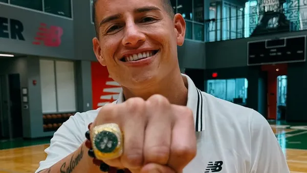 ¡De lujo! James se puso el anillo NBA de los Celtics. ¿Cuánto vale? Foto: James Rodríguez
