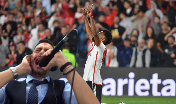 Delantero colombiano convirtió un doblete ante Independiente.