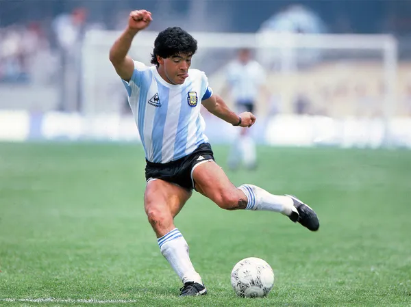 Diego Maradona estuvo cerca de jugar para un equipo colombiano.