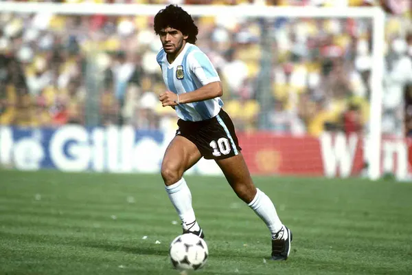 Diego Maradona falleció este miércoles en la Argentina a sus 60 años.