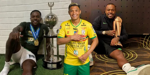 Dorlan Pabón con algunos de sus títulos