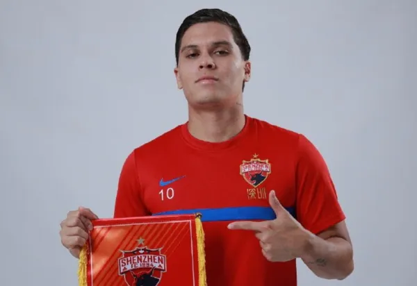 Dorlan Pabón reaccionó a una publicación de Juan Fernando Quintero en las redes sociales, algunos internautas lo vieron como un guiño con Atlético Nacional, pero el “10” tiene los ojos puestos en otro club que no es el cuadro “Verdolaga”.