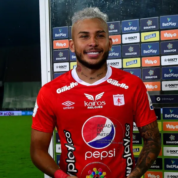 Duván Vergara viene cumpliendo con un gran nivel en el América pero Queiroz no lo regresa ni a ver y se revela las razones