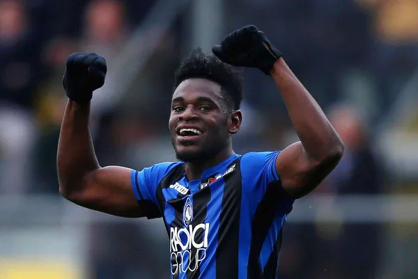 Duván Zapata era pretendido por Real Madrid hasta que Zinedine Zidane dio una fea respuesta