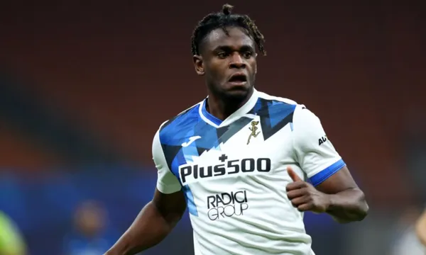 Duván Zapata es el objetivo del Inter de Milán tras la salida de Romelu Lukaku rumbo al Chelsea. Sin embargo, Zapata podría no llegar al cuadro de "Los Negriazules"; porque se anunció la contratación del delantero Edin Dzeko, quien proviene de la AS Roma, eso complica su firma y hay factores adicionales que pueden frenar la negociación entre el Atalanta y el Inter de Milán. Zapata perdería también un jugoso nuevo salario.