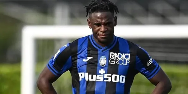 Duván Zapata no la pasa nada bien en el Atalanta de Italia y el equipo le podría jugar de mala manera.