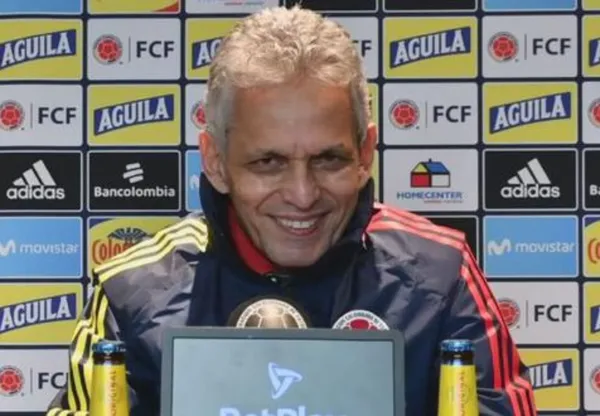 El actual entrenador de la Selección Colombia tiene casi ddefinida su salida por los malos resultados, sin embargo, este combinado nacional quiere sus servicios.