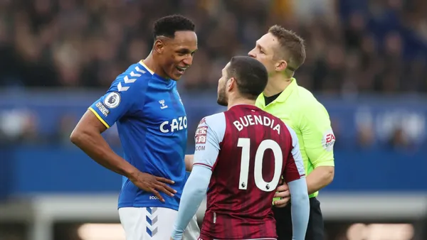 El alemán Ilkai Gündogan aprovecho para hablar del colombiano cuando ha jugado contra él y su Everton.