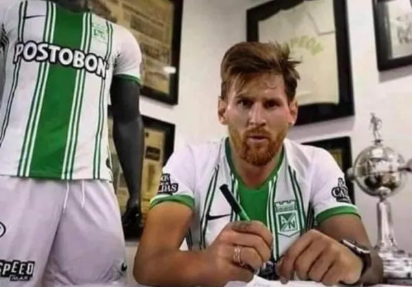 El argentino en su museo personal tiene la camiseta del Junior FC y todo se dio por una particular ocasión.