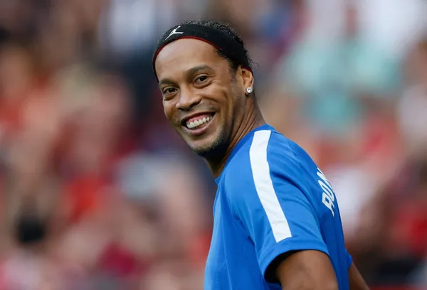 El astro brasileño no tiene problemas en elogiar a dos históricos futbolistas colombianos y se jacta de decir que son sus amigos personales.