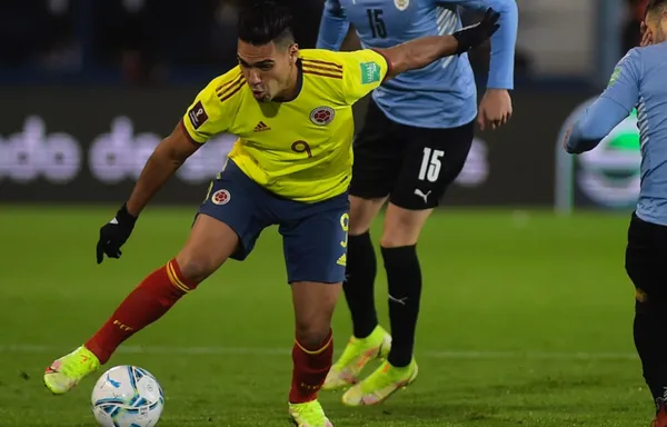 El atacante colombiano reconoció lo duro que fue el partido contra los charrúas y con su mensaje buscó abrir una ventana de esperanza para que confíen en el equipo.