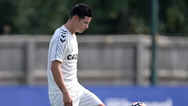 El atacante se proyecta activo como una alternativa de impacto que se entrena para ser tenido en cuenta por Rafa Benítez