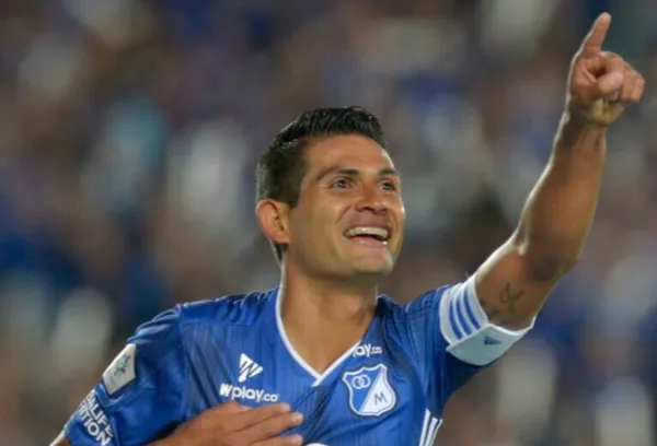 El capitán de Millonarios FC firmó uno de sus mejores partidos del año 2022 y los hinchas le mandaron mensajes de admiración por el buen nivel mostrado.
