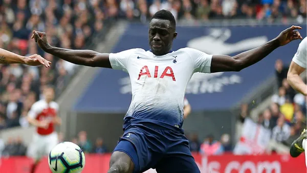 El central de la Selección Colombia comenzó su carrera futbolística en la cantera de América de Cali previo a vestir la profesional de Atlético Nacional