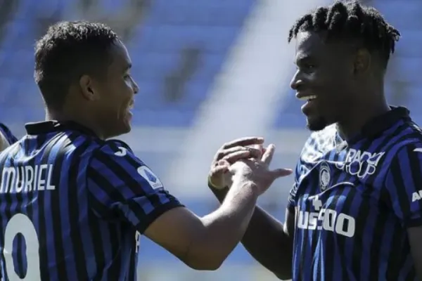 El club de Bérgamo donde militan los colombianos podría hacer una operación que beneficiaría a los jugadores.