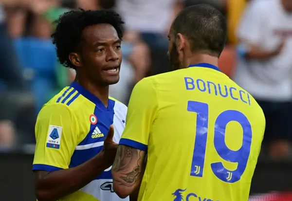 El colombiano Cuadrado no termina de definir su futuro con la Juventus y analiza ofertas que llegarían de clubes como Inter de Milán e incluso de Inglaterra y España.