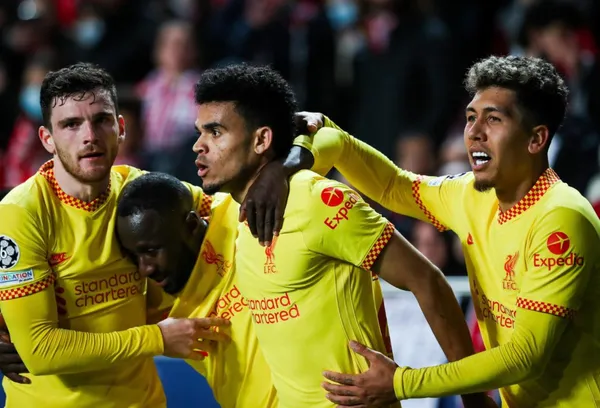 El colombiano antes de enfrentar al Manchester City se hizo un cambio de imagen, la recomendación fue de Roberto Firmino.