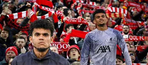 El colombiano es inicialista en el partido que disputa Liverpool ante Newcastle en la Premier League