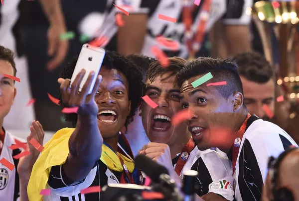 El colombiano espera seguir avanzando en la Champions League y si llegan a salir campeones le podrían dar un bono de $1.35 millones de dólares a cada jugador de la Juventus, sin embargo debe superar varias pruebas.